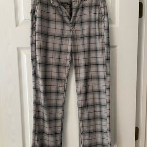 Go mad for plaid!!  You will love this slacks to dress up or down.